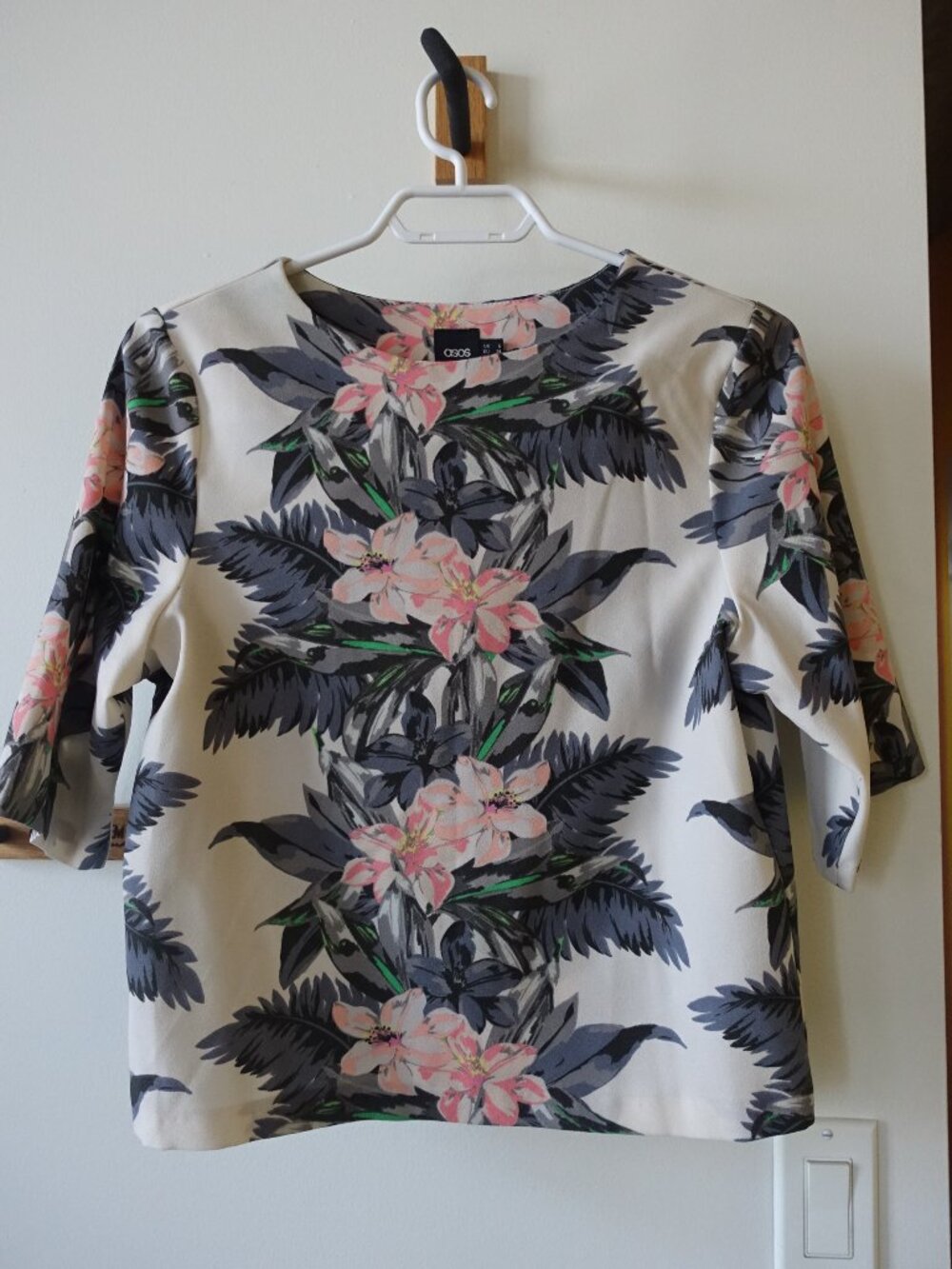 Asos hawaiian floral top 2 XS 0
